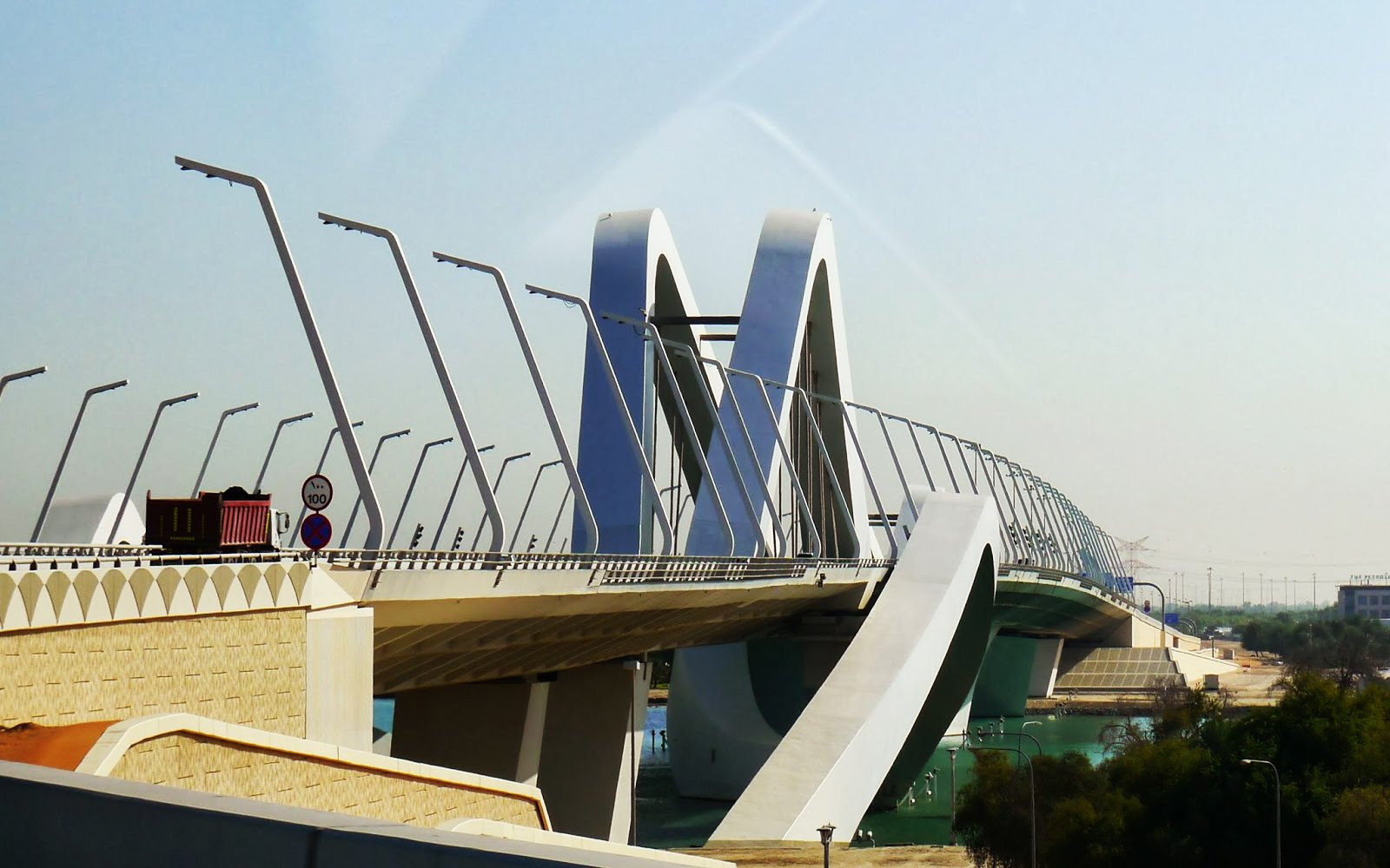 Новый мост в Дубае сократит время поездки до Dubai Harbour с 12 до 3 минут