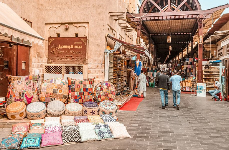 об Эмиратах